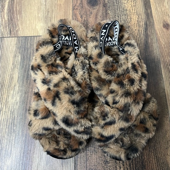 Steve Madden NYC Sliders Faux Fur Leopard Print Slippers Size 8 Casual Chunky - Picture 1 of 8